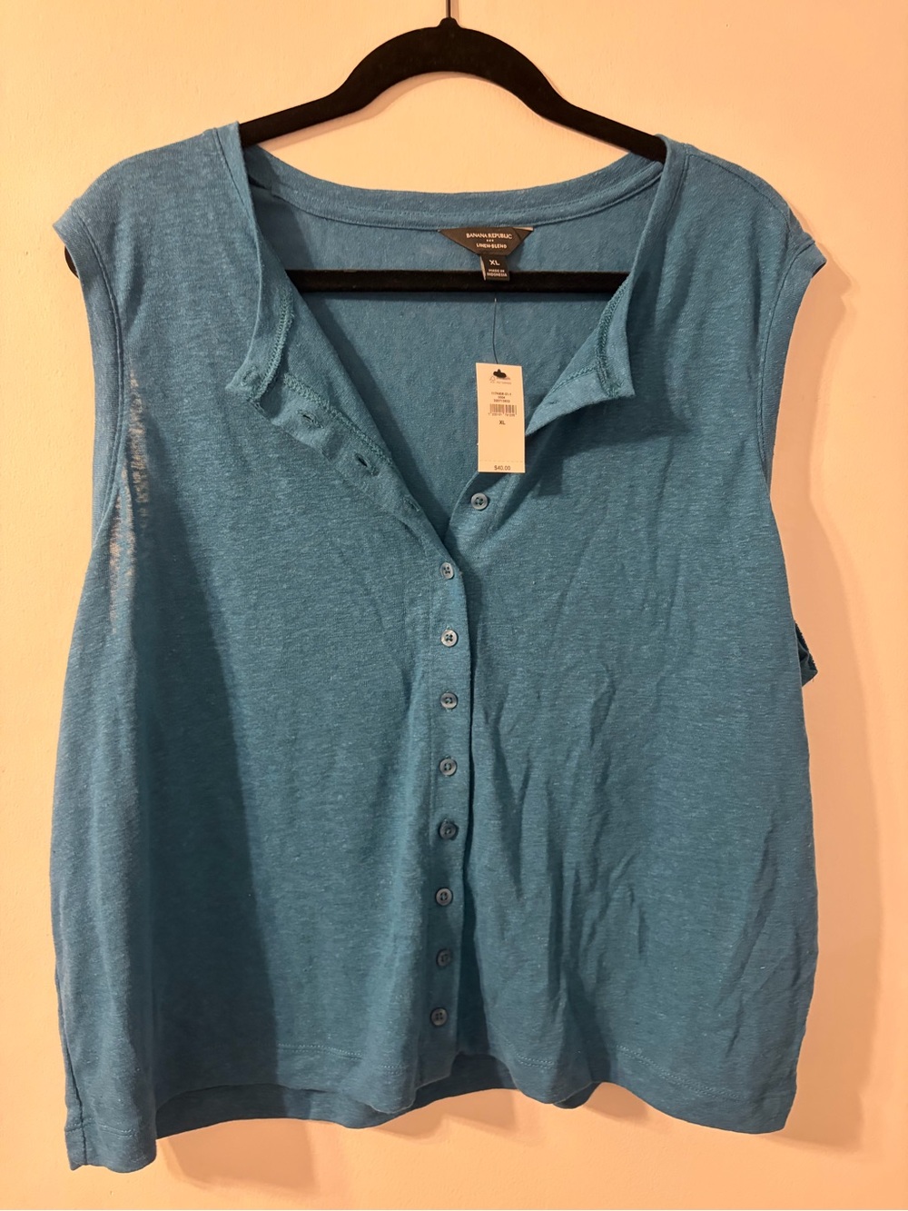 Banana Republic Teal Sleeveless Button-Down Women’s Top